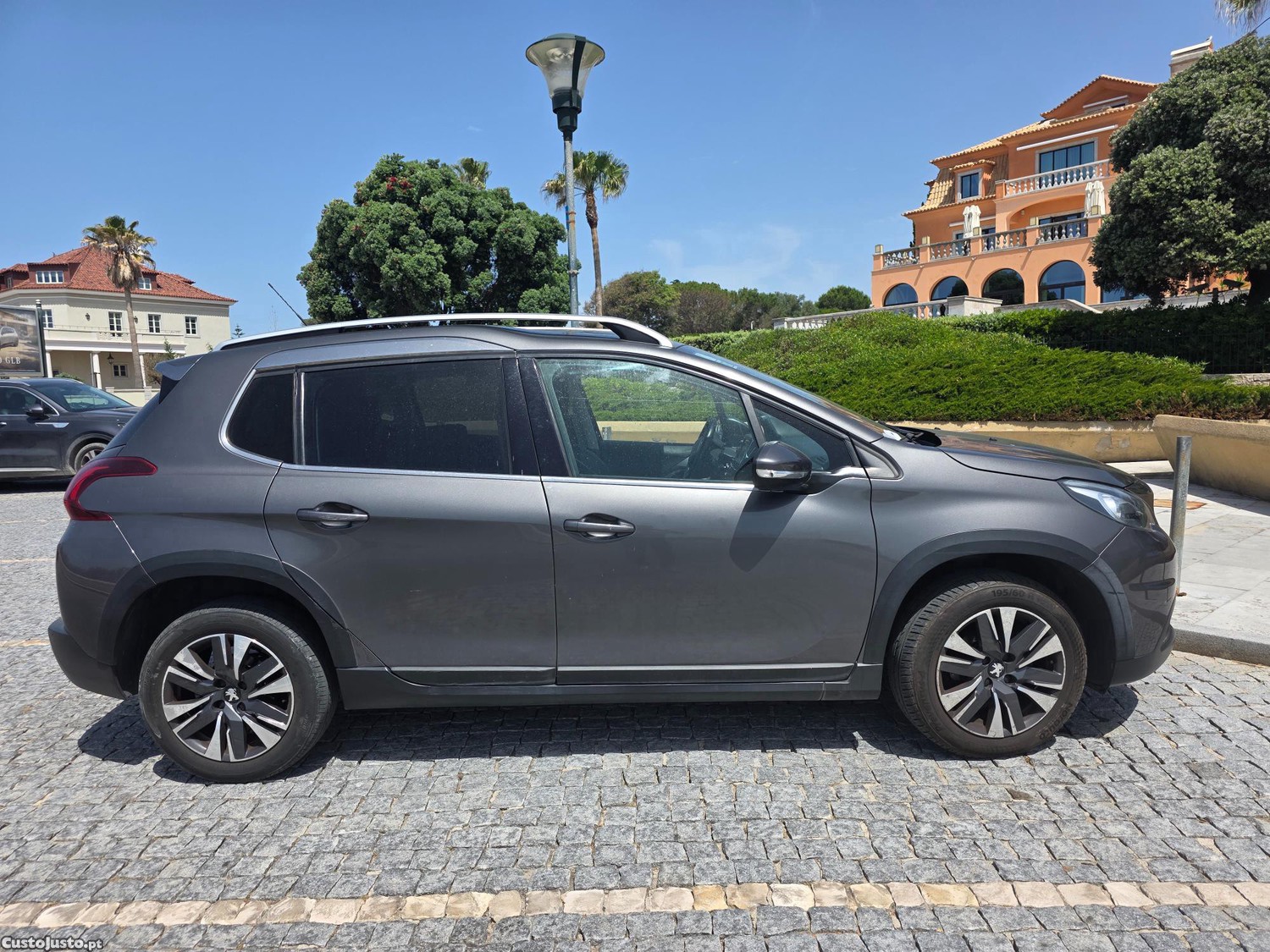Peugeot 2008 1.5 hdi blue active — photo 5