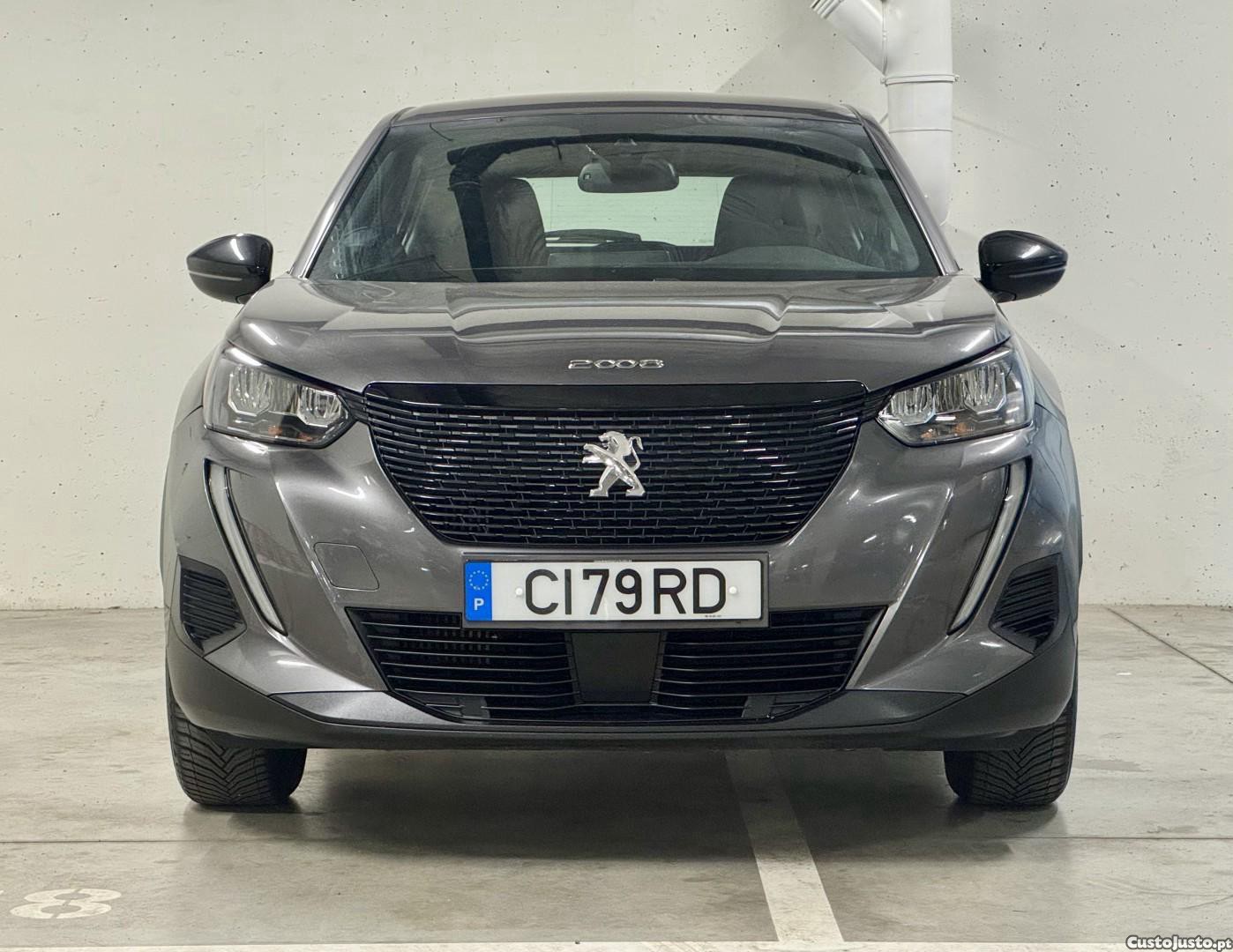 Peugeot 2008 1.2 PureTech Active Pack — fotografia 18