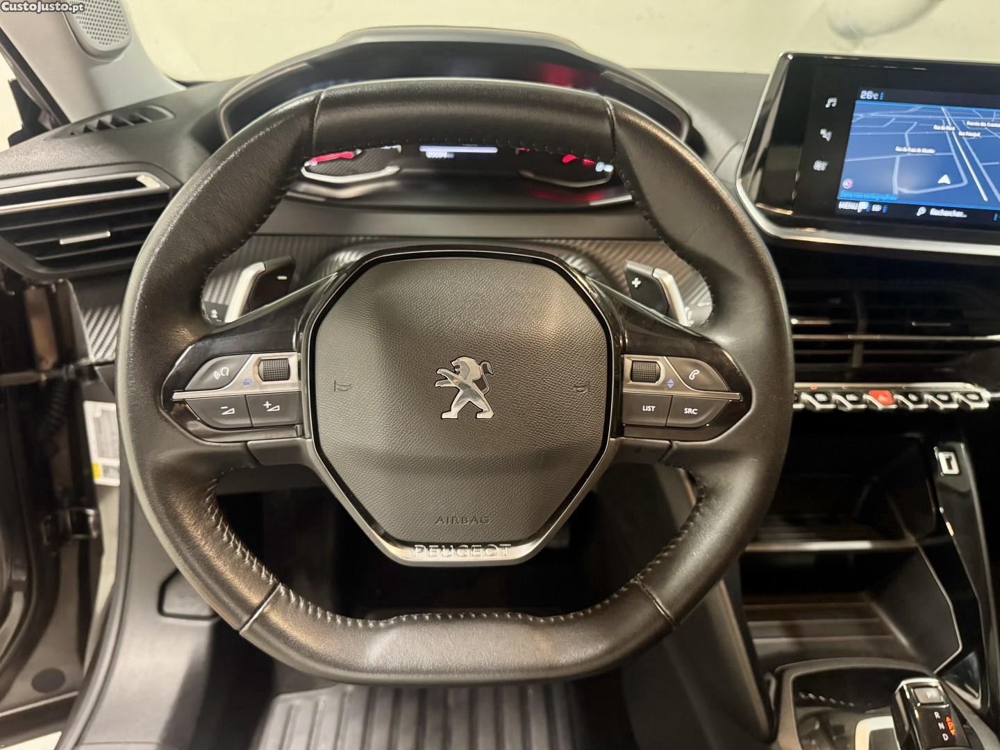 Peugeot 2008 1.2 PureTech Active Pack EAT8 — fotografia 11