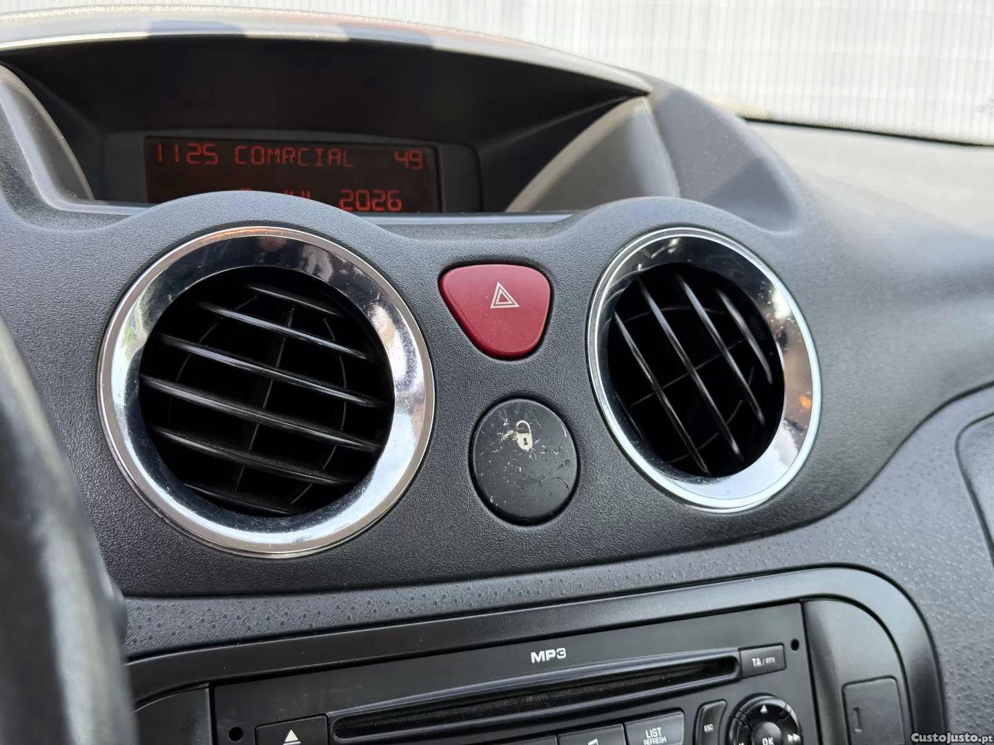 Citroën C2 1.4 hdi vtr — fotografia 2