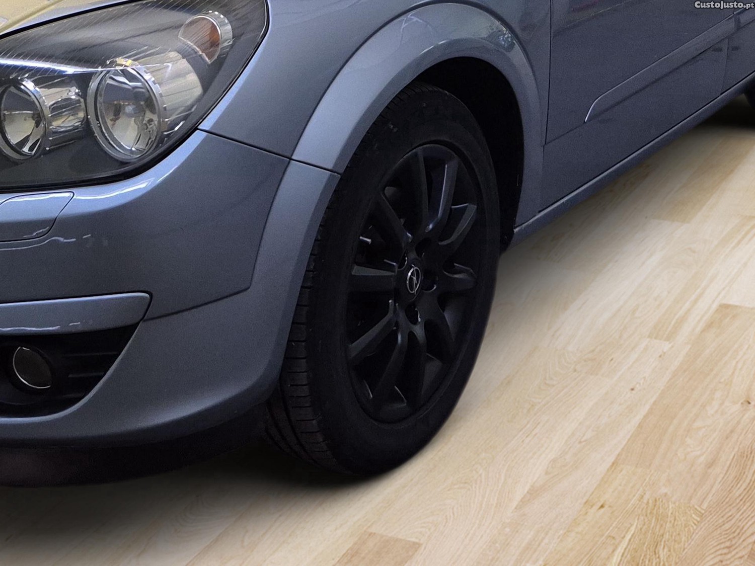 Opel Astra 1.7 CDTI — fotografia 8