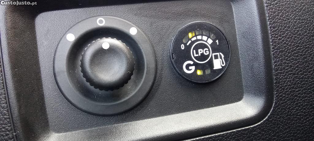 Dacia Duster Prestige 1.0 ECO-G 100 (GPL) — fotografia 6