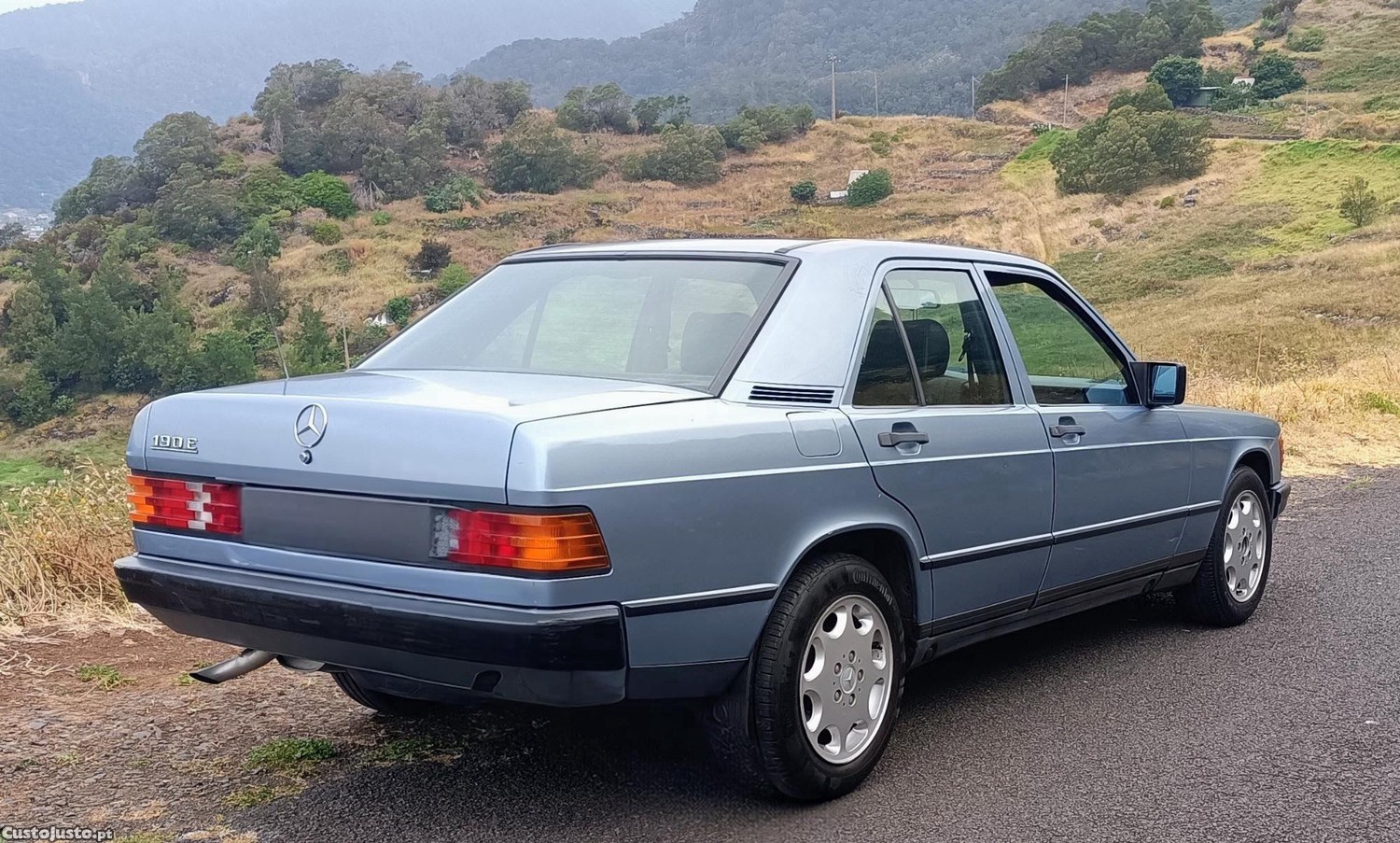 Mercedes-Benz 190 E — fotografia 3