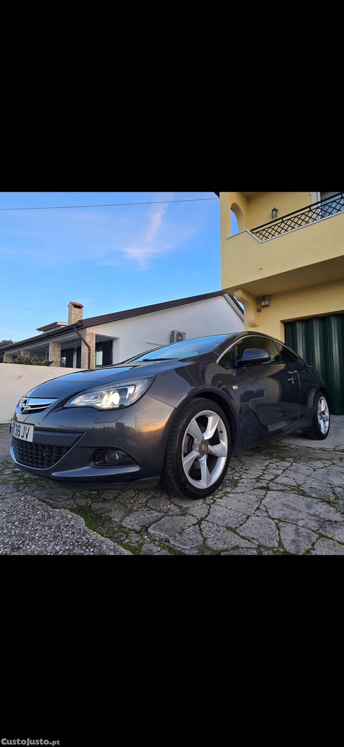Opel Astra GTC — fotografia 5