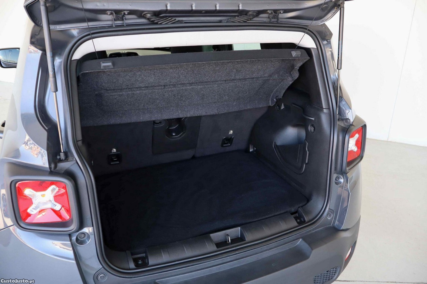 Jeep Renegade 1.0 T Limited — fotografia 18