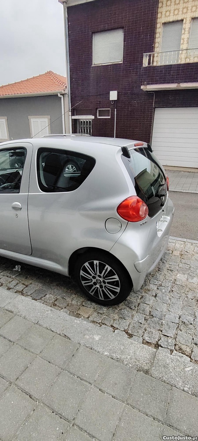 Toyota Aygo 1.0 — fotografia 7