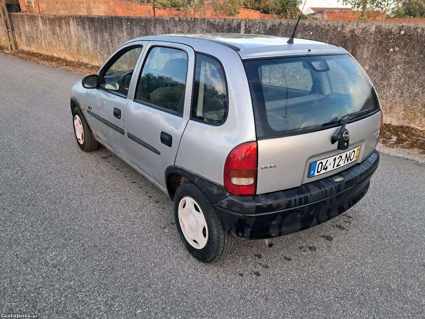 Opel Corsa 1.0 — fotografia 5