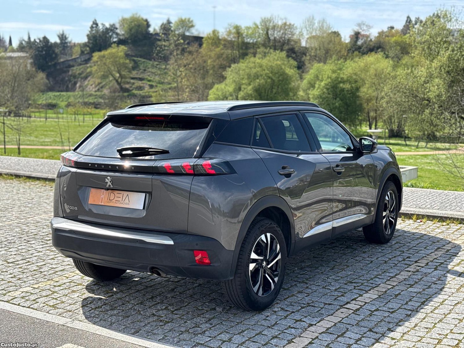 Peugeot 2008 1.2 Allure Pack — fotografia 8