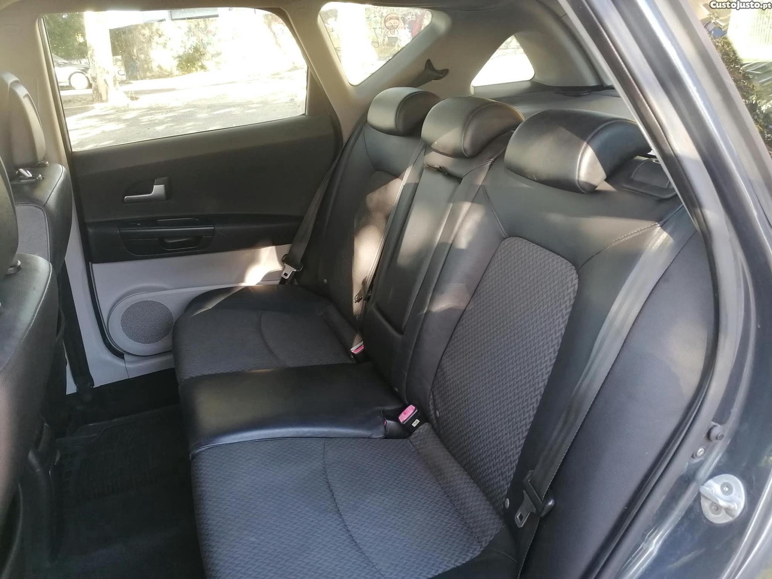Kia Ceed 1600 DTI — photo 2