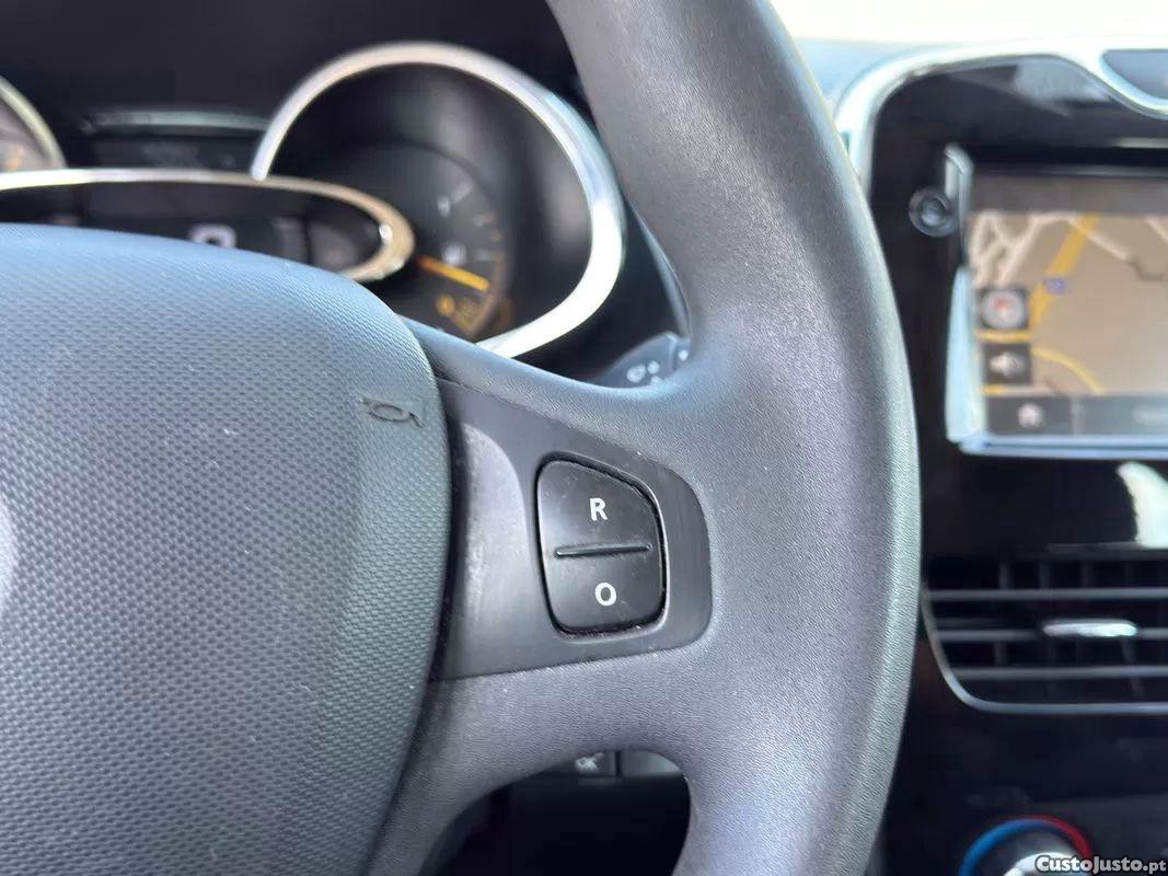 Renault Clio 0.9 tce dynamique s — fotografia 16