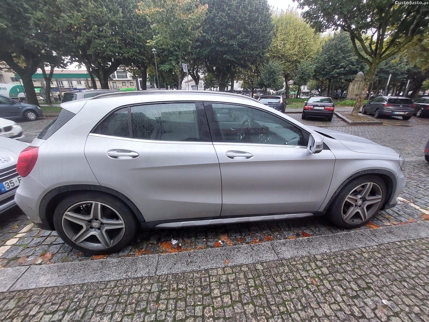 Mercedes-Benz GLA 220 220 Cdi 4Matic — photo 2