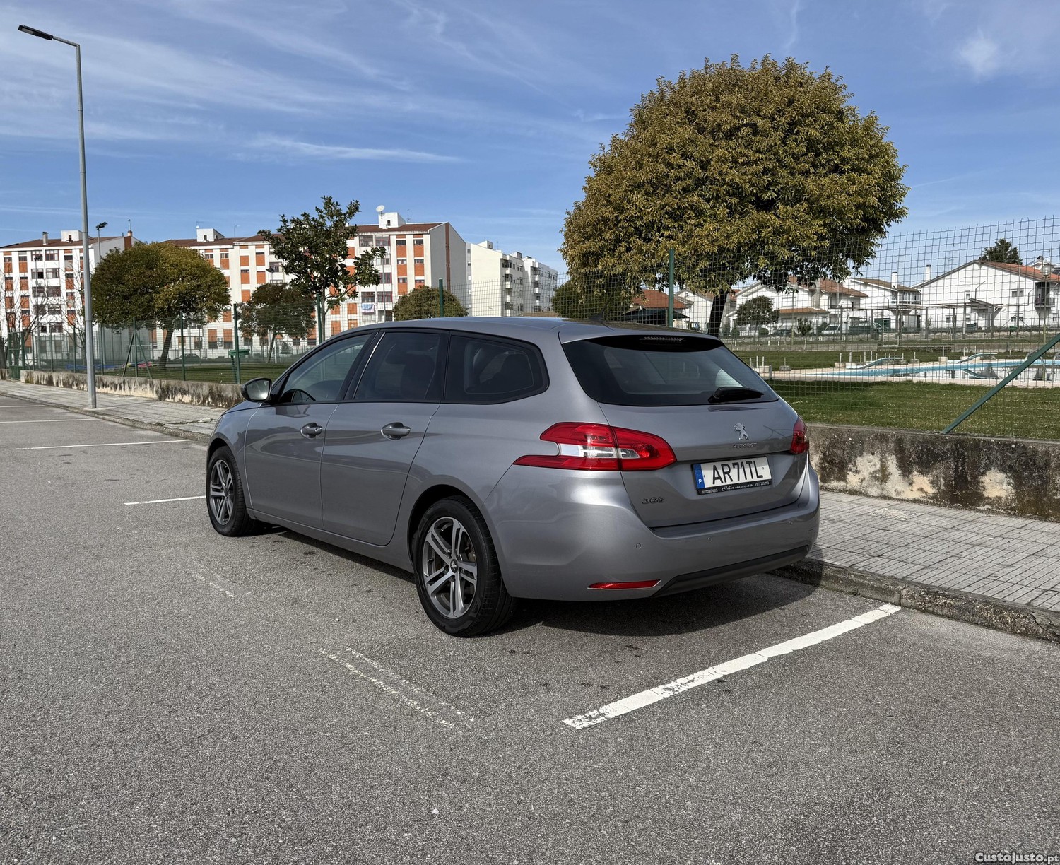 Peugeot 308 SW 1.5BlueHDi 130cvs Active — fotografia 4