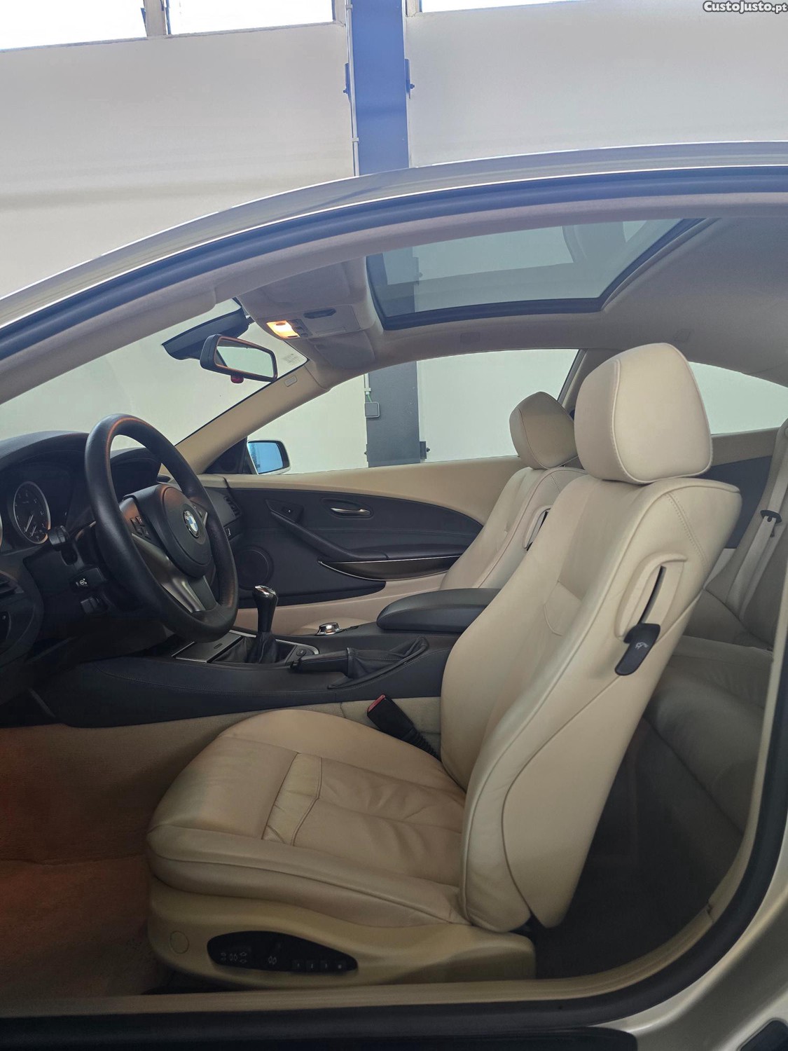 BMW 645 V8 - Manual - 76.000 km - Nacional — fotografia 2