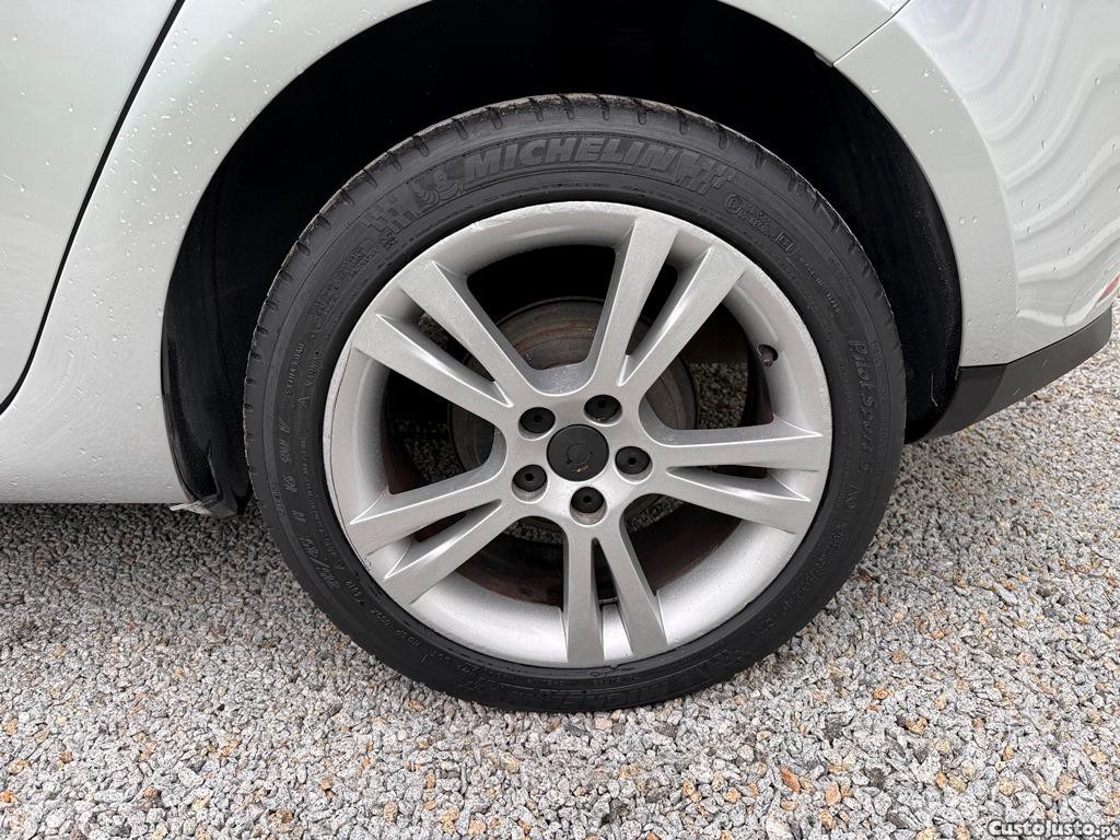 SEAT Ibiza 1.2Tdi 75cv 190.000km 07/2012 — fotografia 7
