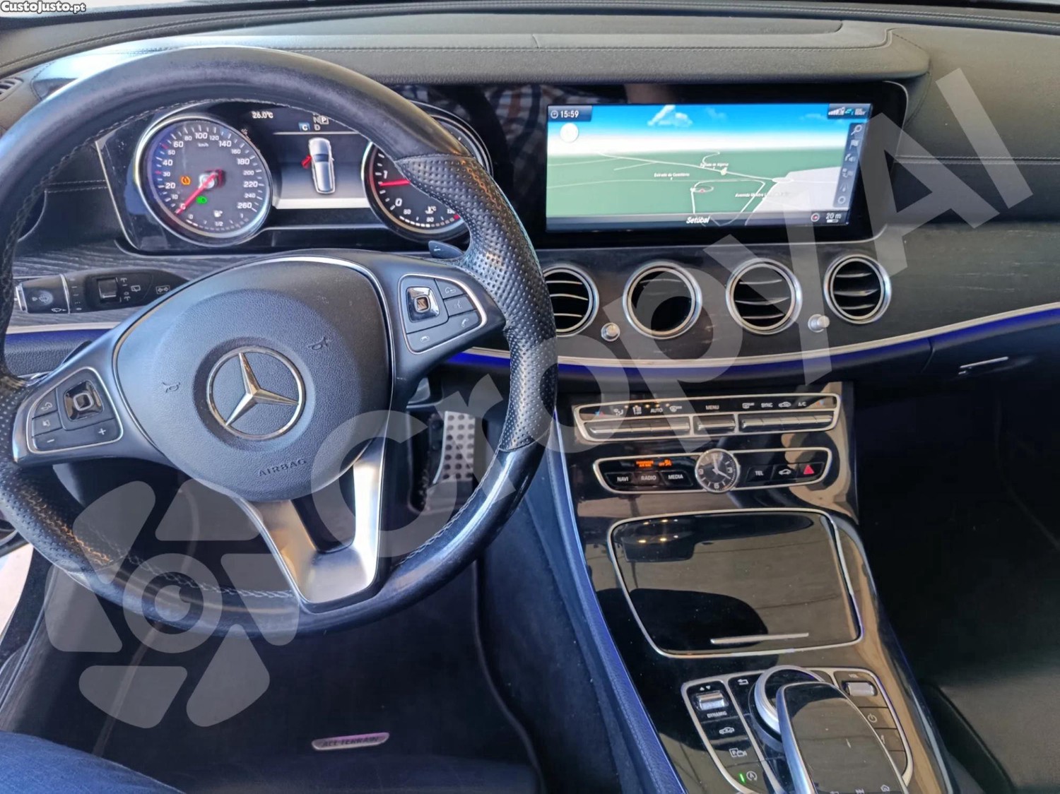 Mercedes-Benz E 220 4 matic — fotografia 3