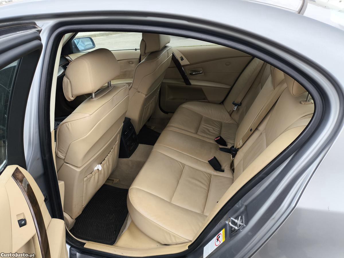BMW 535 Sedan — photo 4