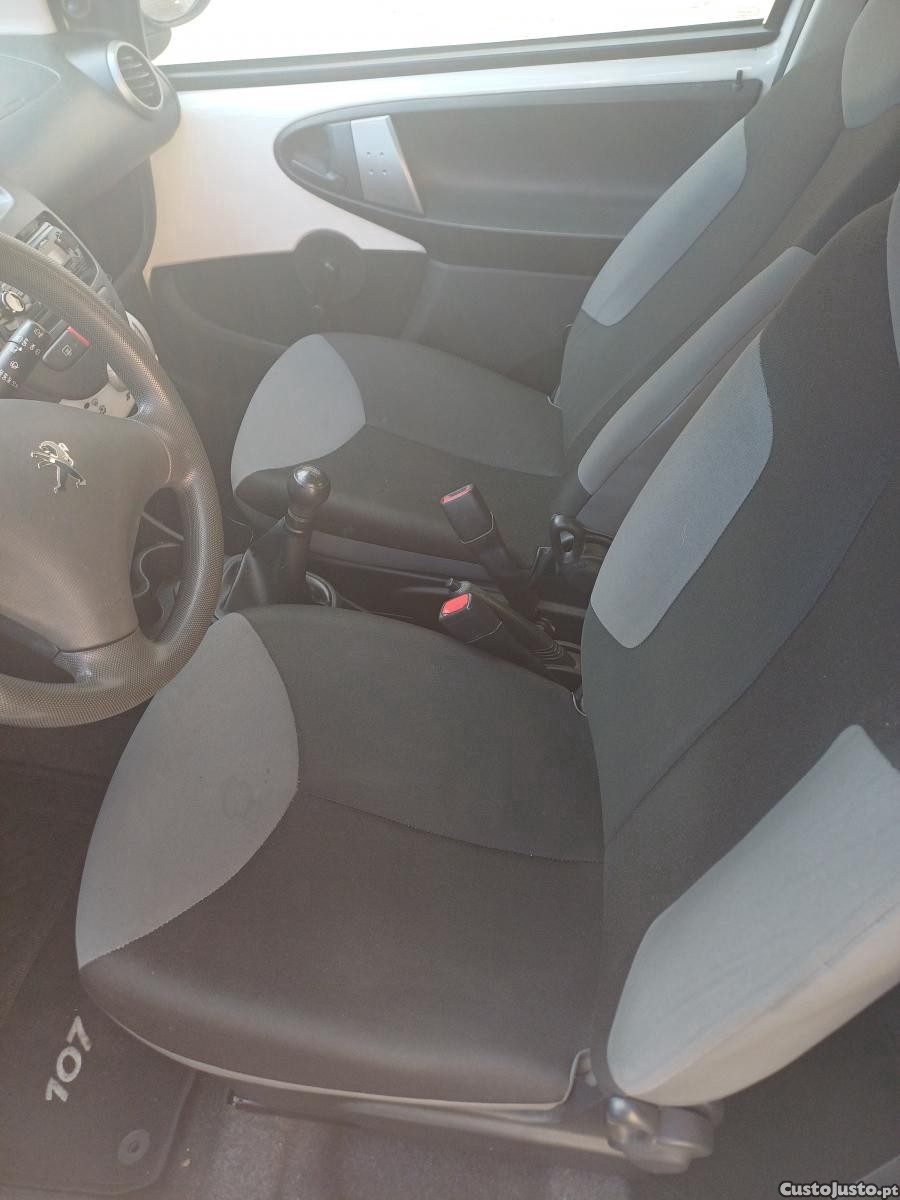 Peugeot 107 Bailly 2013 — photo 4
