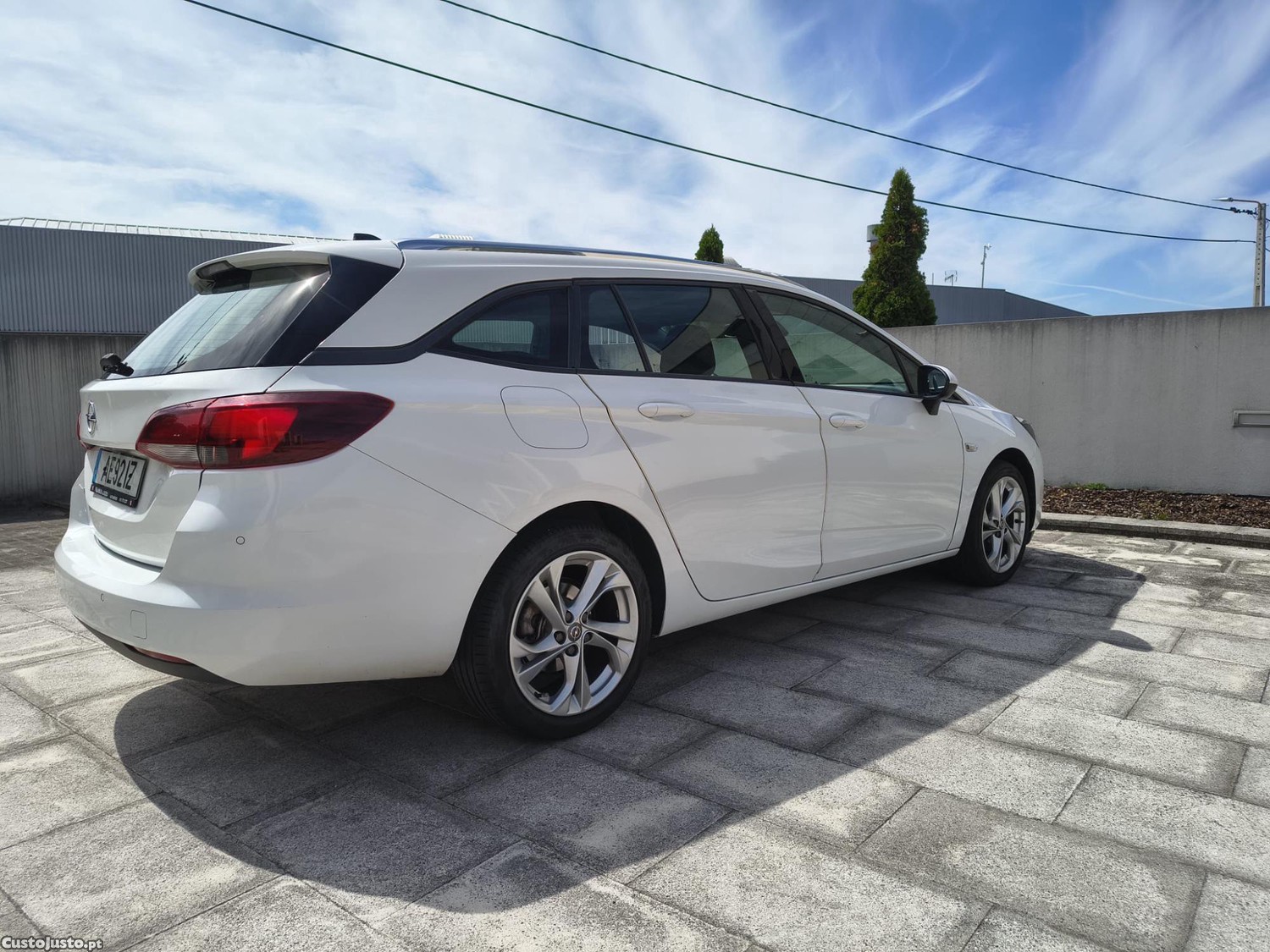 Opel Astra Sports Tourer+ — photo 3