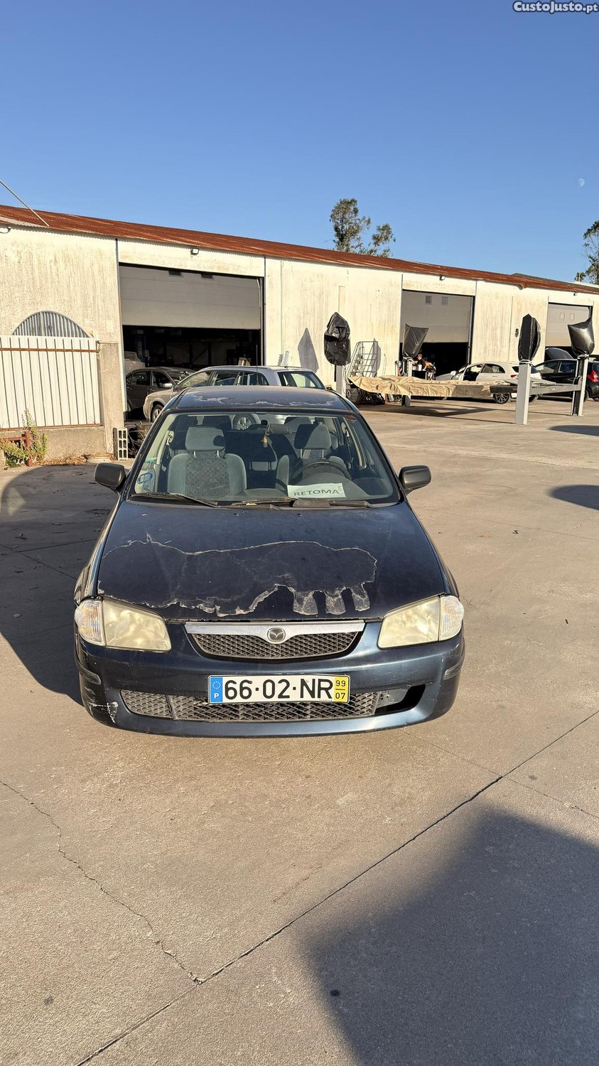 Mazda 323 F 1.3 16V de 1999 — photo 2