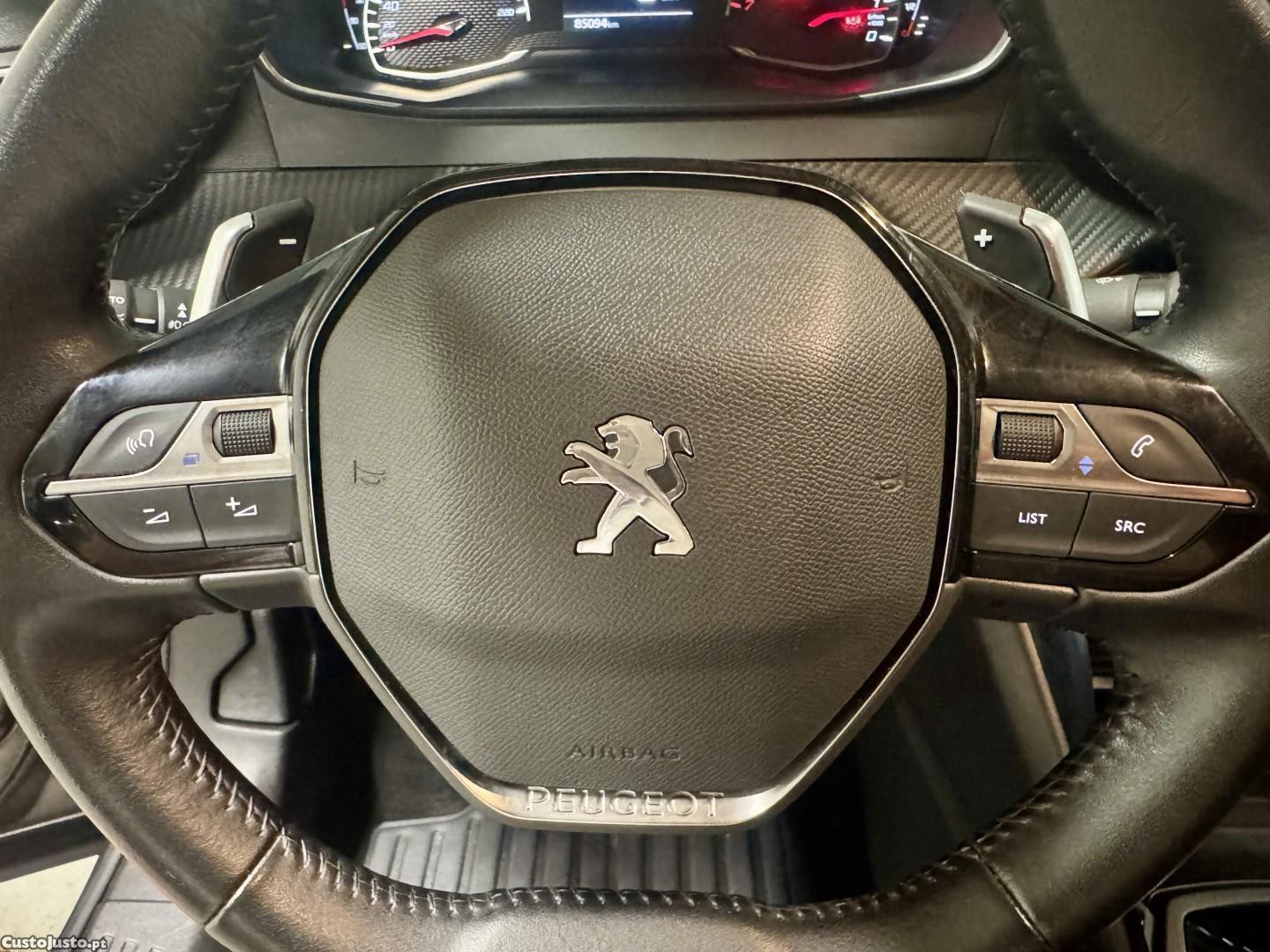 Peugeot 2008 1.2 PureTech Active Pack EAT8 — fotografia 8