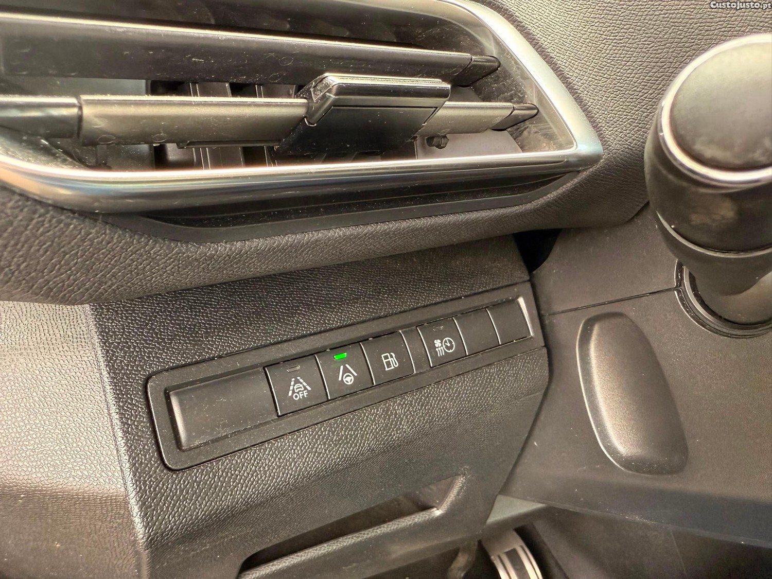 Peugeot 3008 1.6 Hybrid GT Pack e-EAT8 — fotografia 16