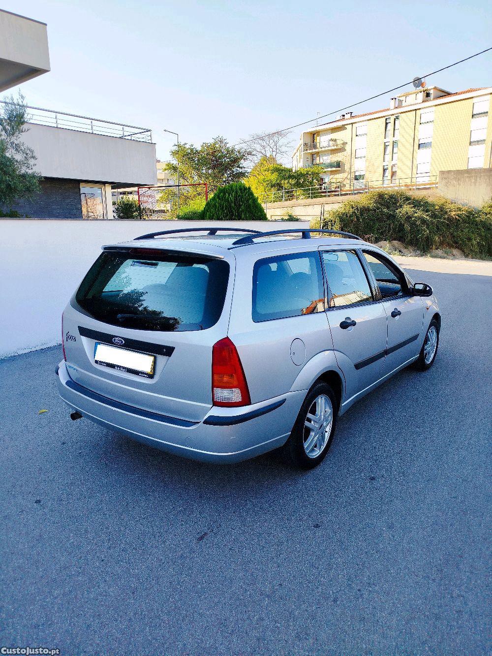 Ford Focus 1.4 gasolina ano 2004 impecável — fotografia 8