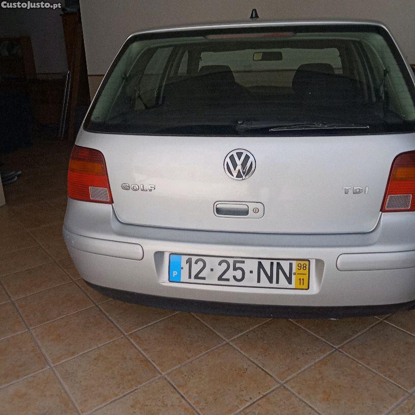 Volkswagen Golf 1.9 TDI 110 CV — fotografia 7