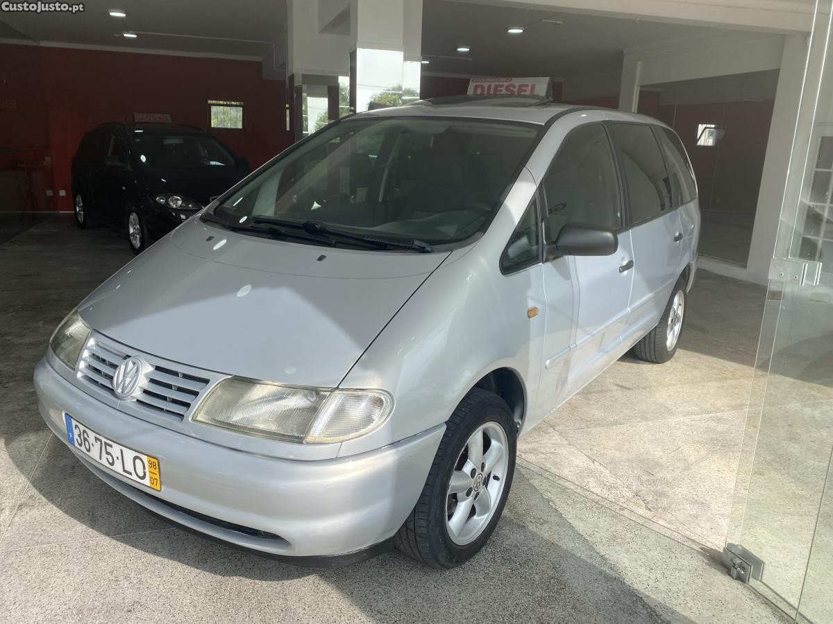 VW Sharan 1.9 TDI (1 DONO) — photo 2