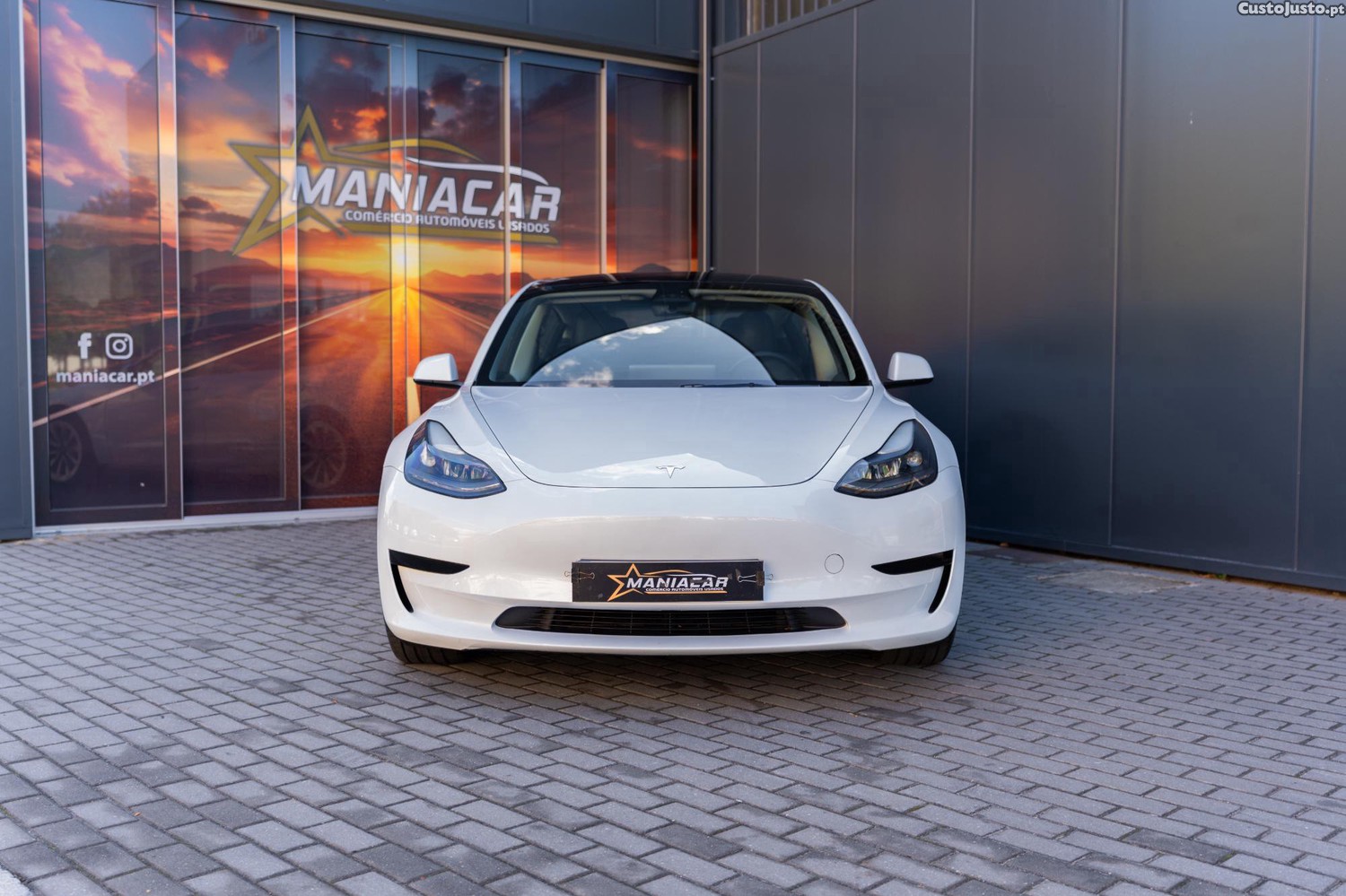 Tesla Model 3 Standard Range RWD — photo 3