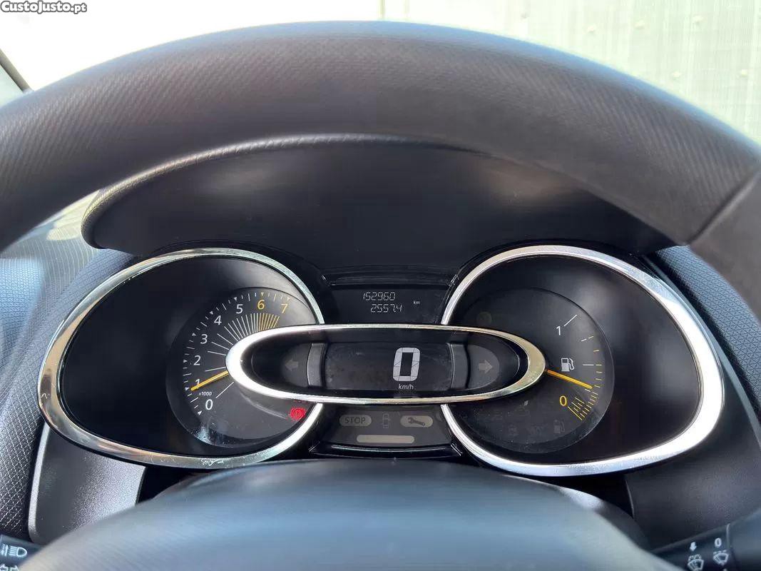 Renault Clio 0.9 tce dynamique s — fotografia 17