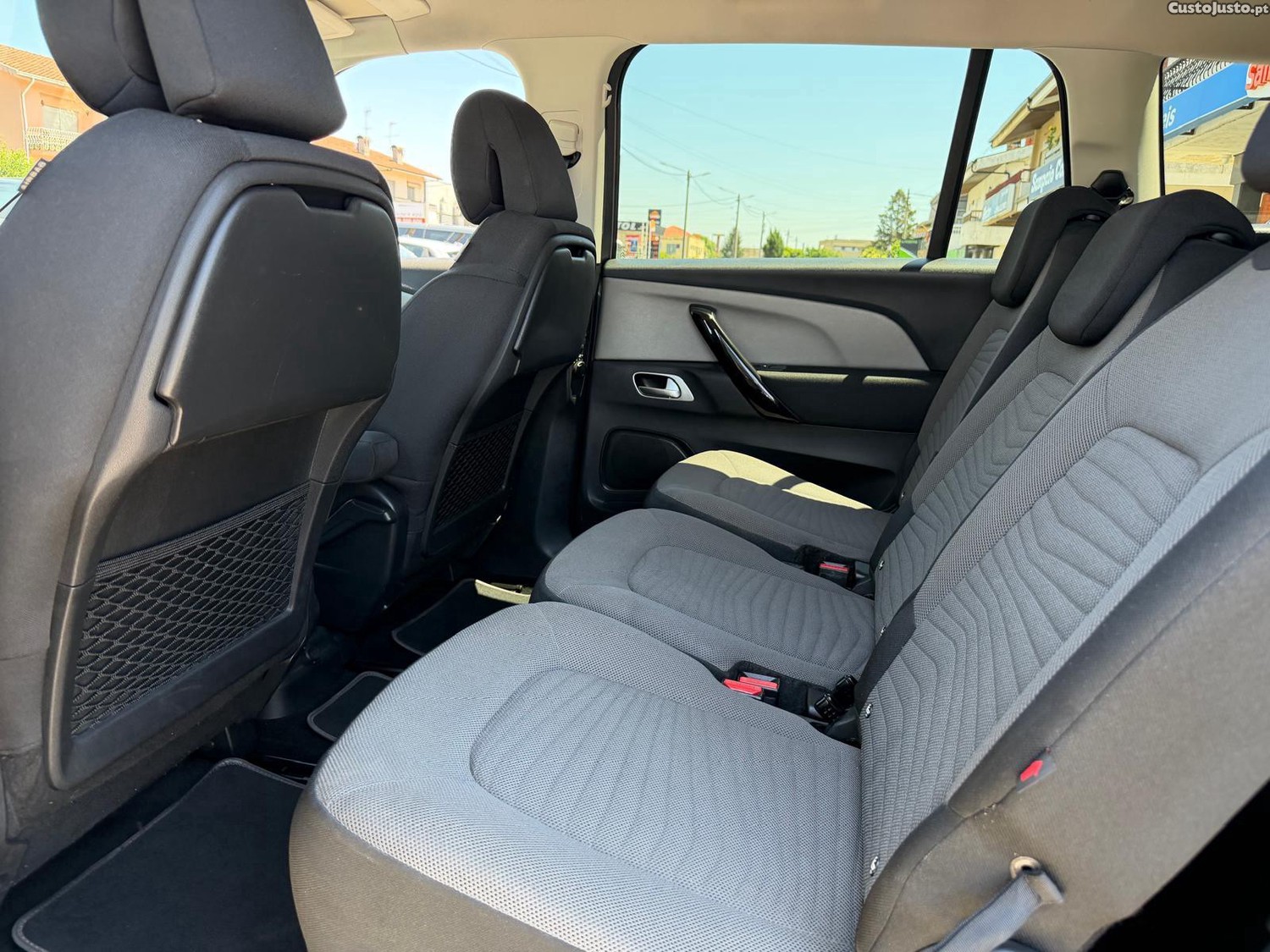 Citroën C4 Spacetourer 1.5 BlueHDi Shine EAT8 — fotografia 14