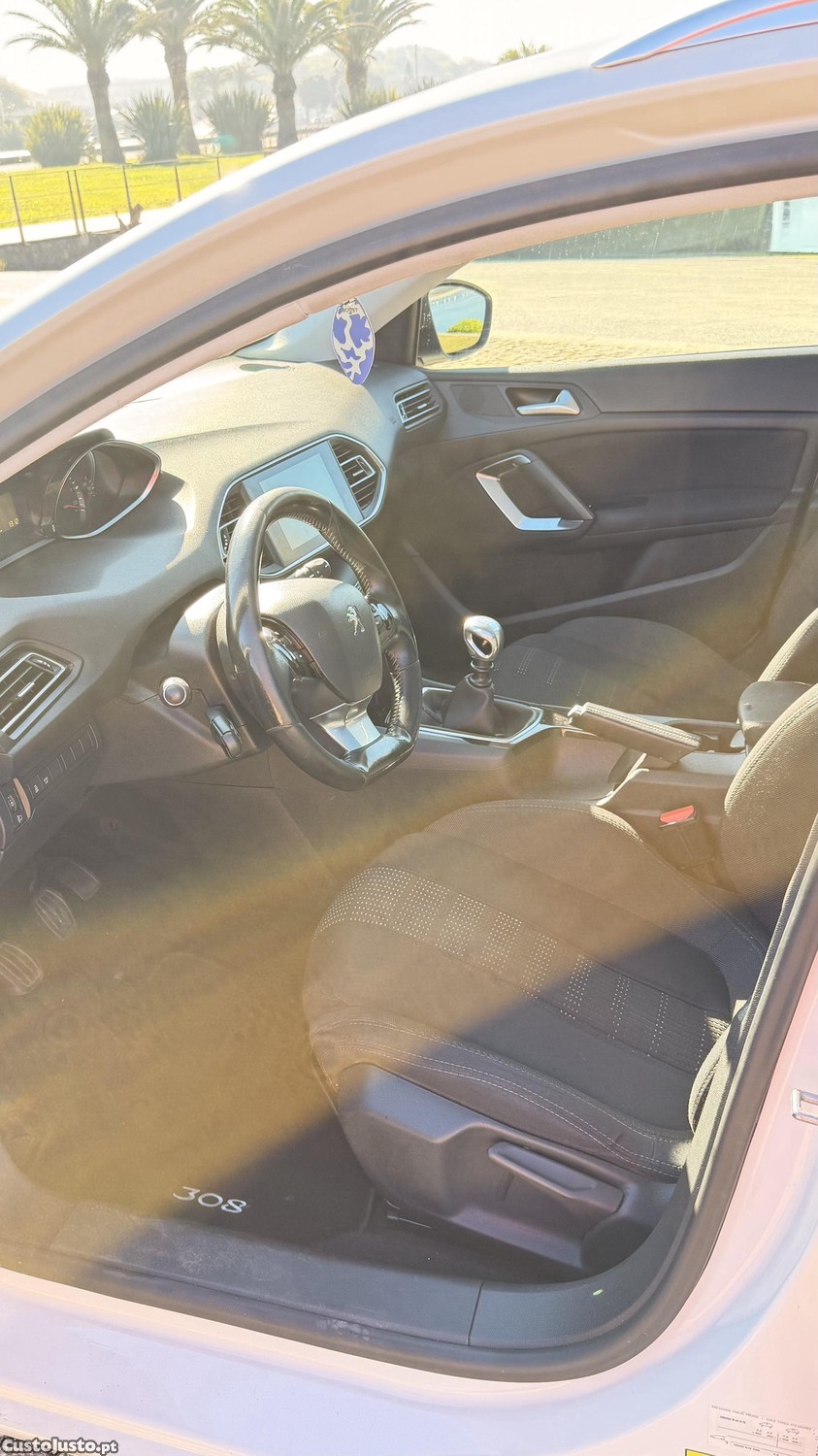 Peugeot 308 Sw — photo 4