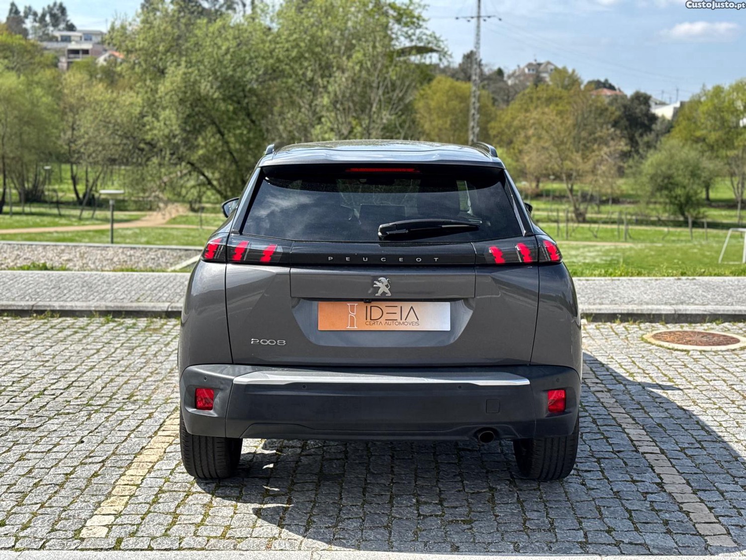 Peugeot 2008 1.2 Allure Pack — fotografia 7