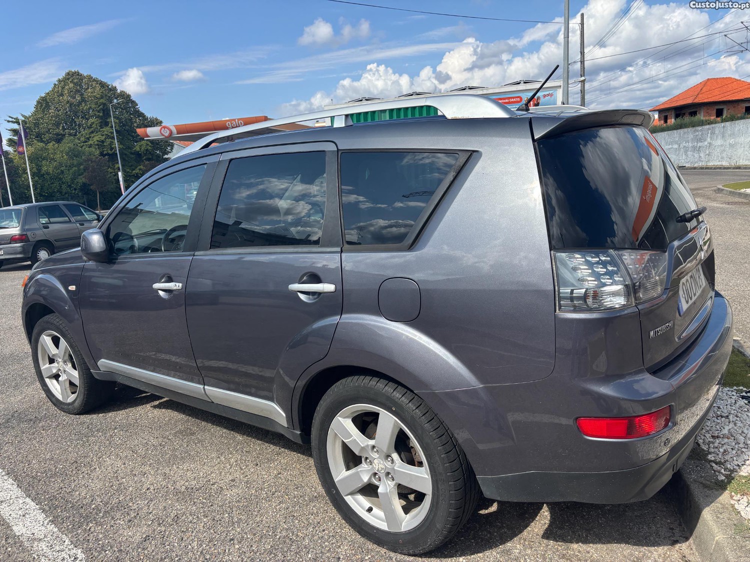 Mitsubishi Outlander 4*4 — photo 5
