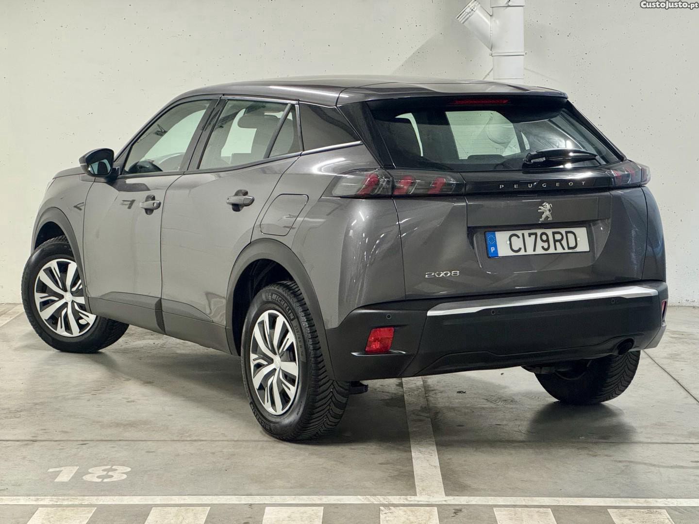 Peugeot 2008 1.2 PureTech Active Pack — fotografia 14