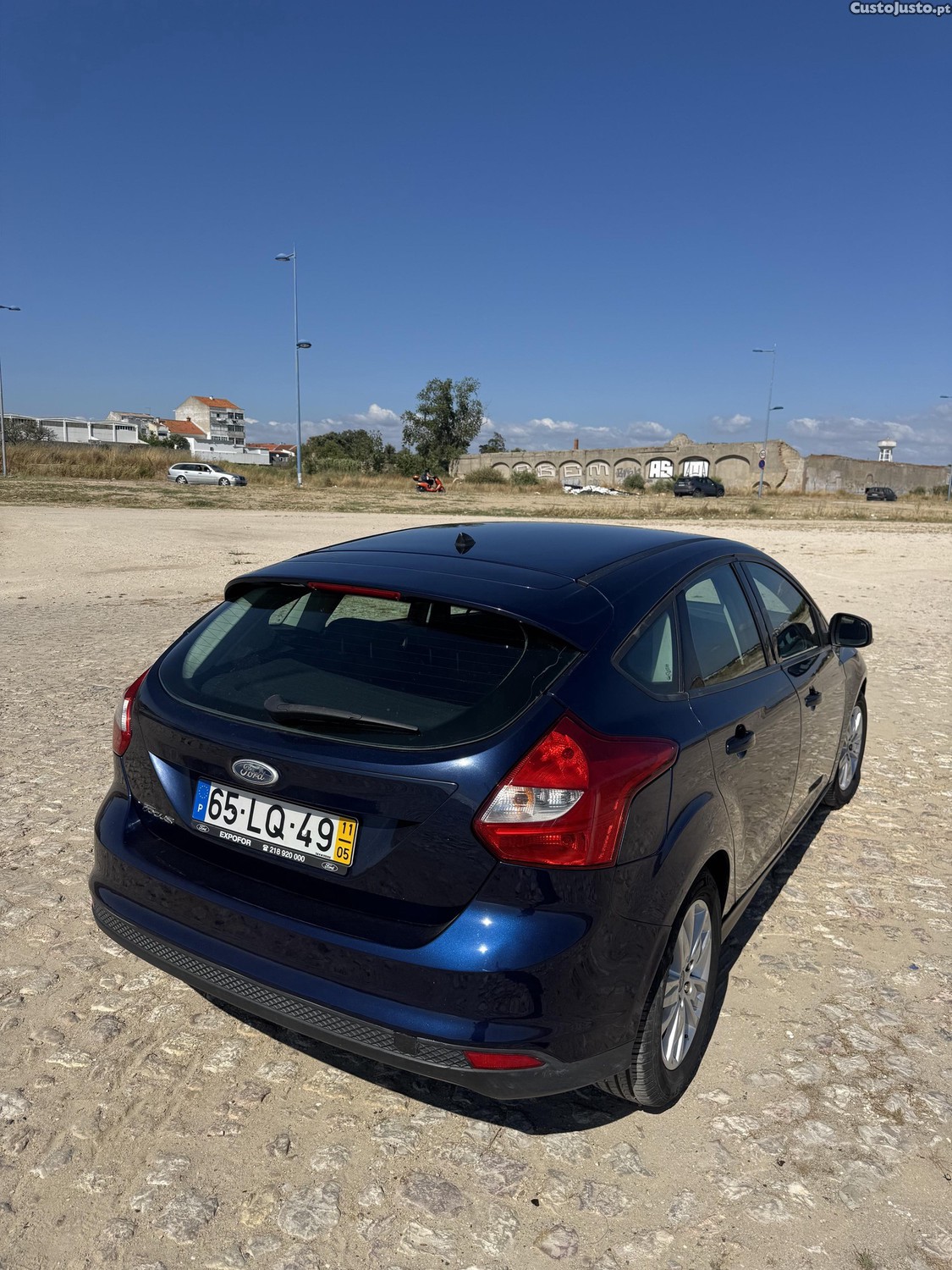 Ford Focus 1.6TDCi 115cv 150.000km e livro revisões — fotografia 11