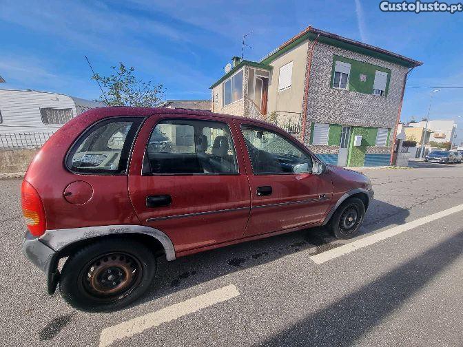 Opel Corsa 1.2 — photo 2
