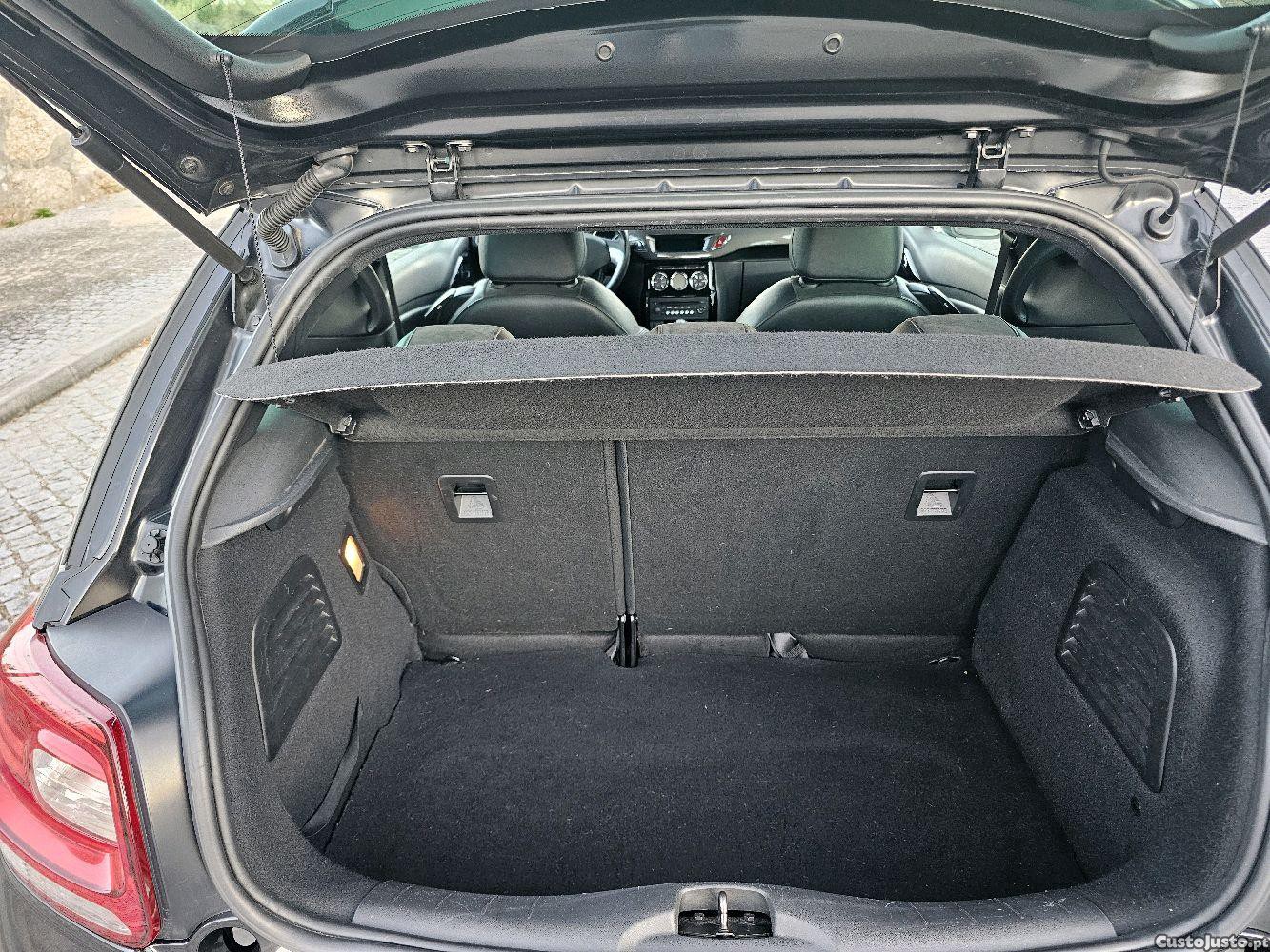 Citroën DS3 1.6 Hdi 110Cv — fotografia 2