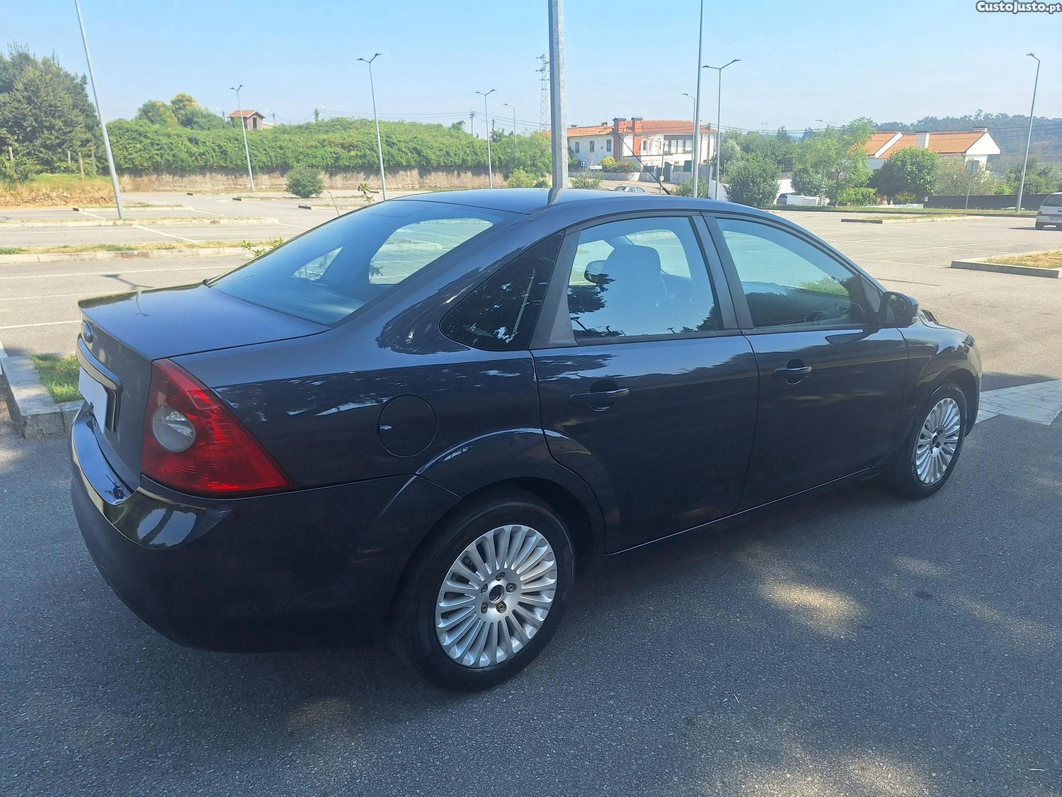 Ford Focus 1.6TDCI TREND -10 — fotografia 3