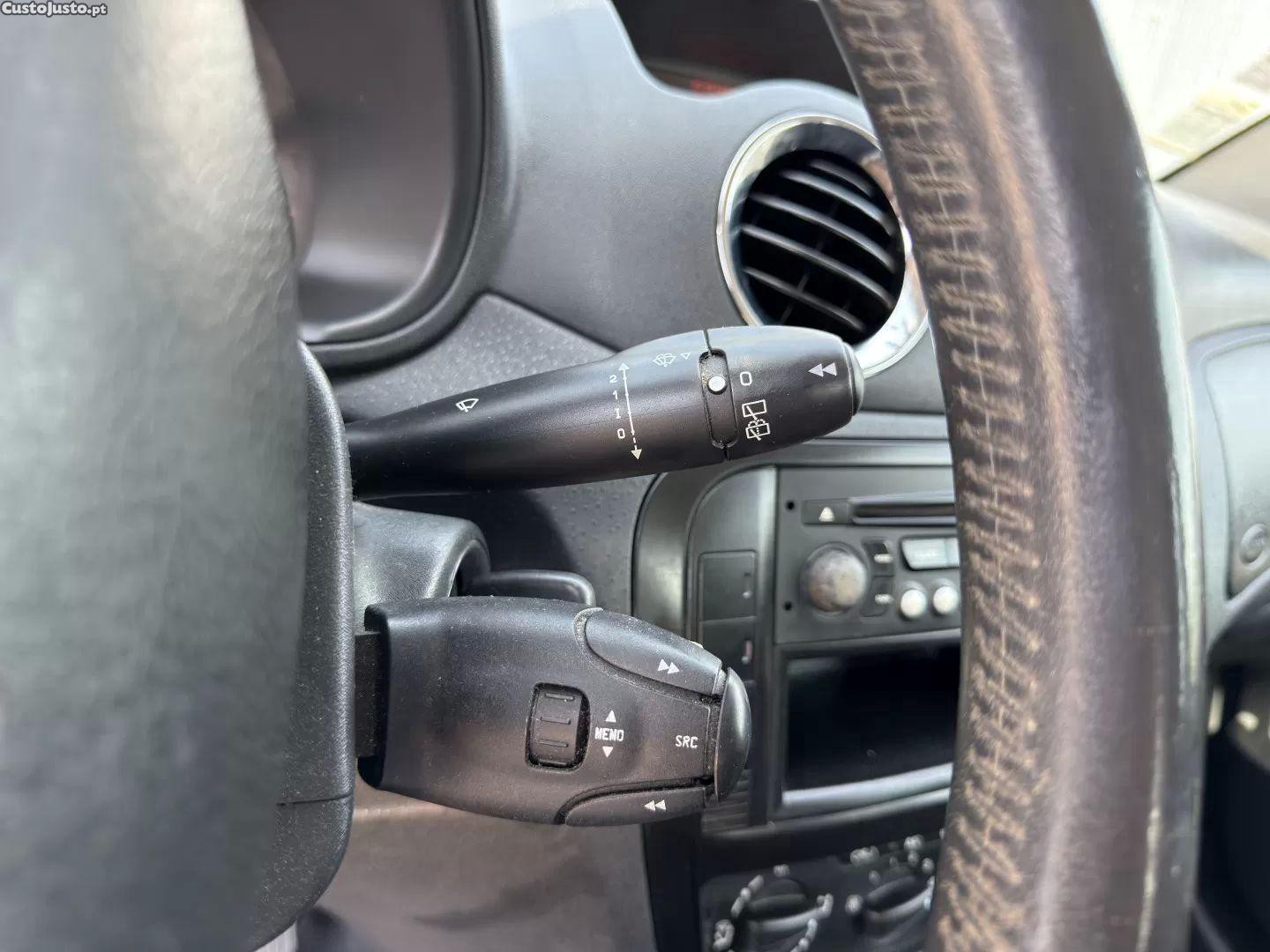 Citroën C2 1.4 hdi vtr — fotografia 3