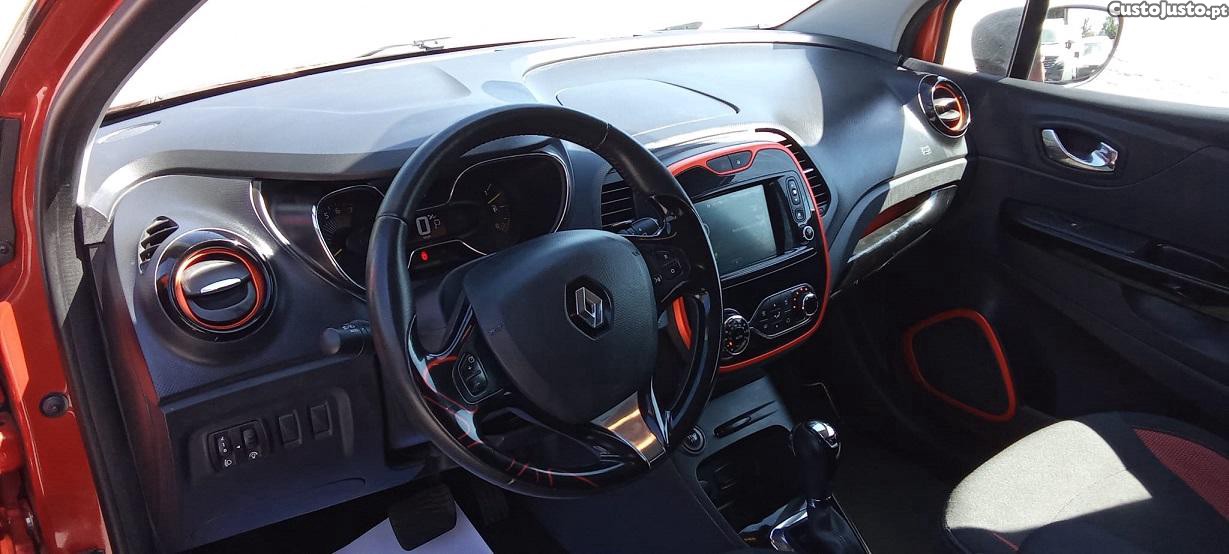 Renault Captur 1.2 TCe EDC(Caixa Automática) — fotografia 4