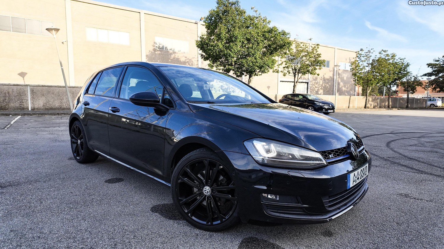Volkswagen Golf 7 1.6 TDI 110cv BlueMotion HighlineEdição 40 Anos — fotografia 10