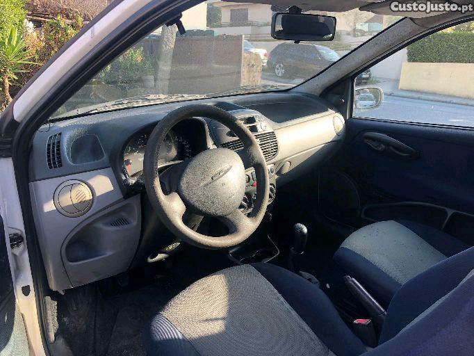 Fiat Punto 1.9 JTD — fotografia 7