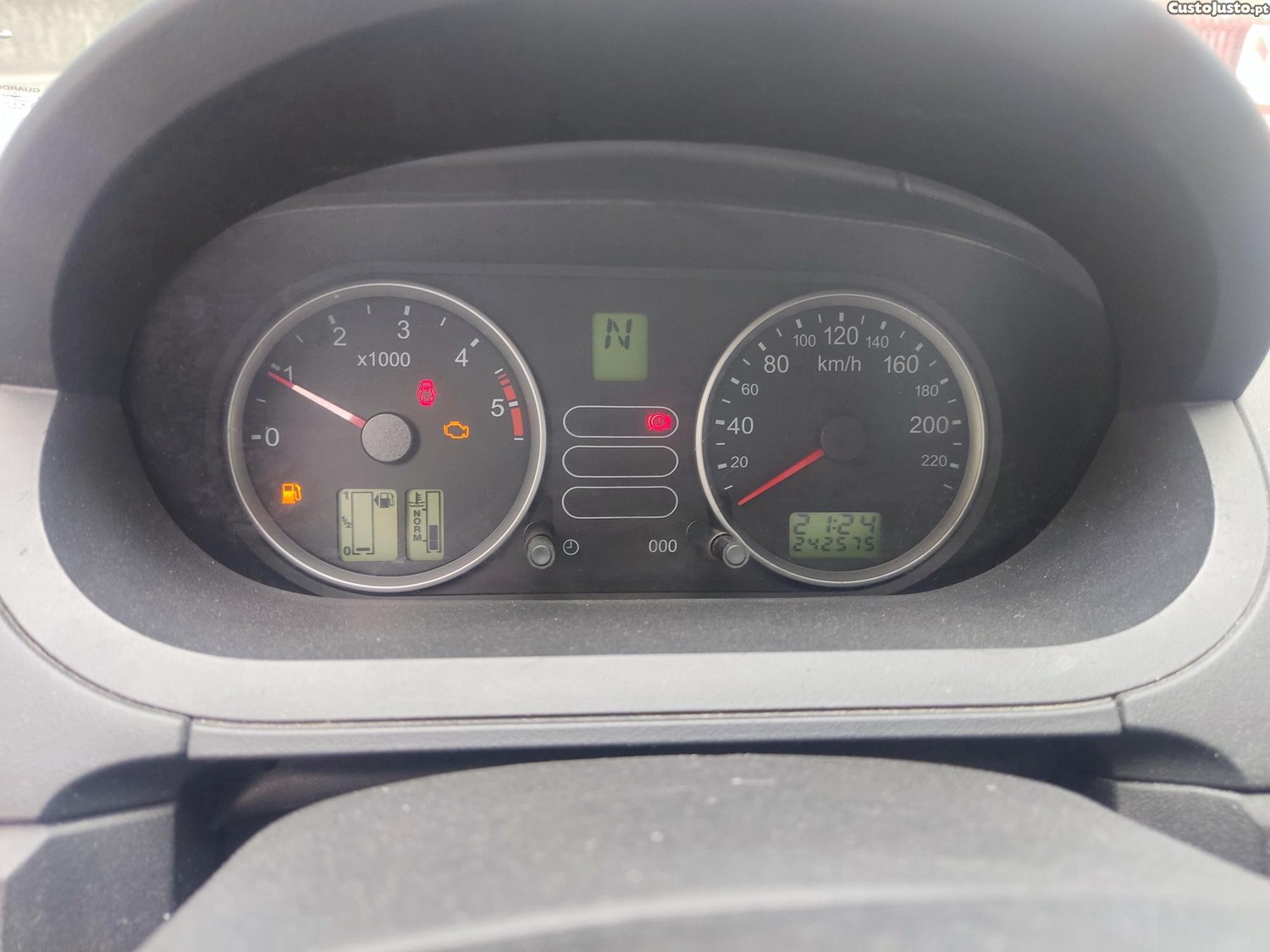 Ford Fiesta 1.4 Tdci Caixa automática como novo — fotografia 4