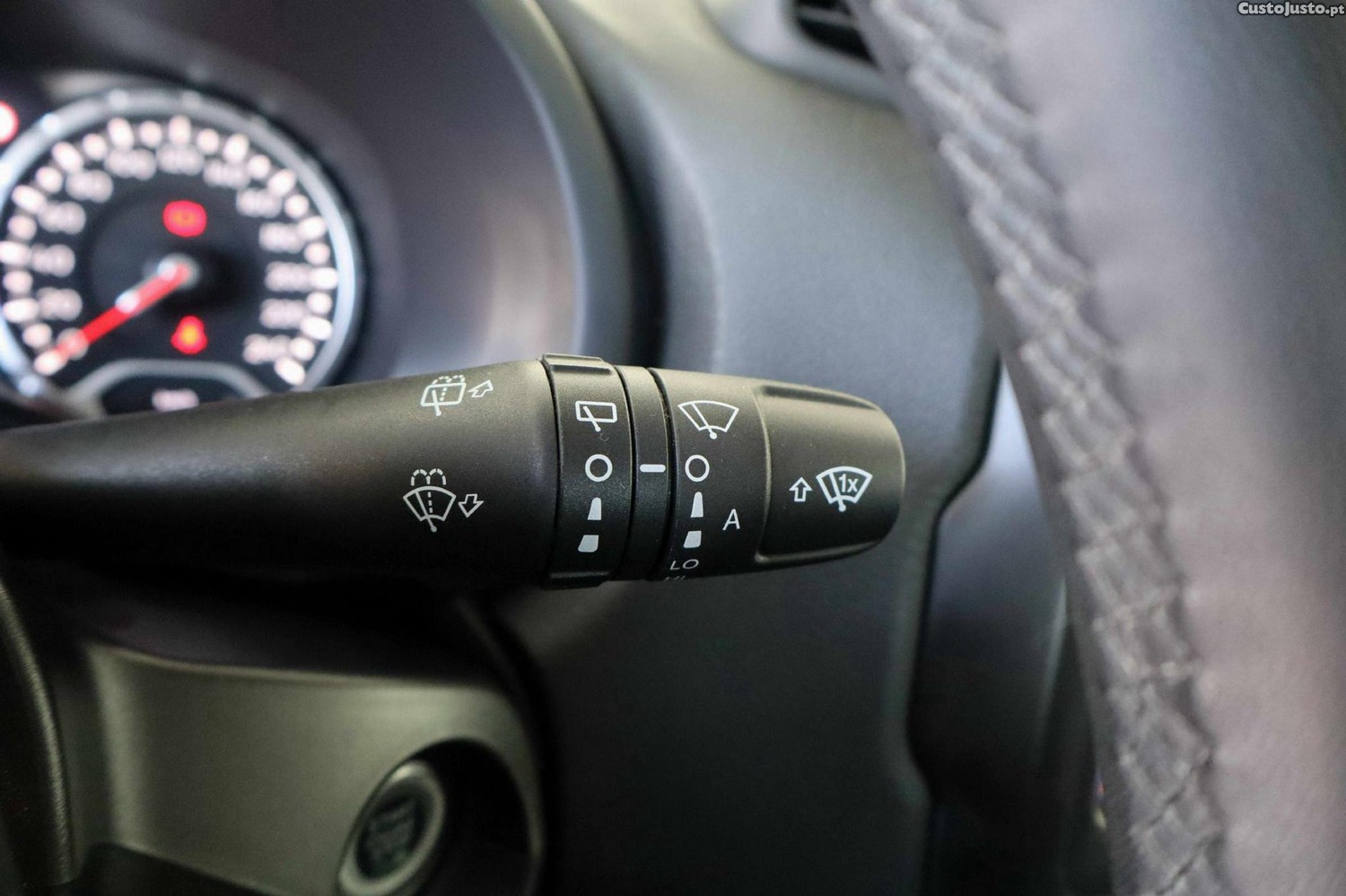 Jeep Renegade 1.0 T Limited — fotografia 10