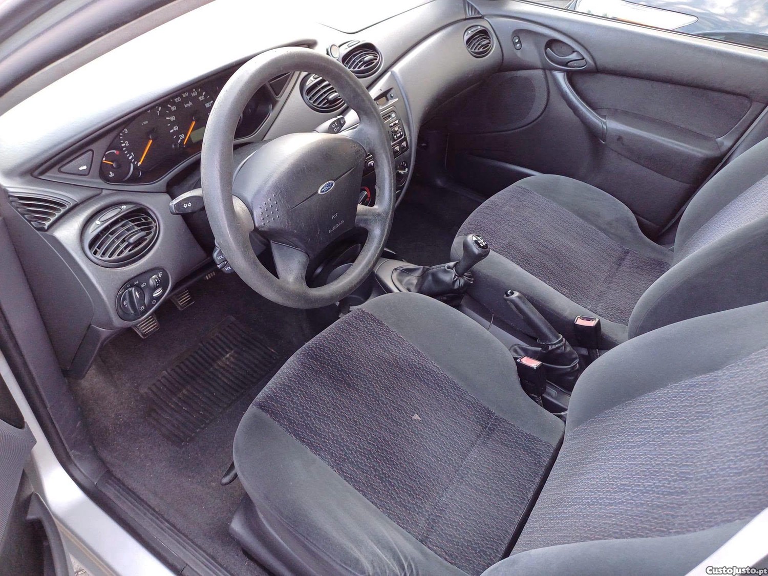 Ford Focus 1.6 i com Ac ViaturaNacional — fotografia 4