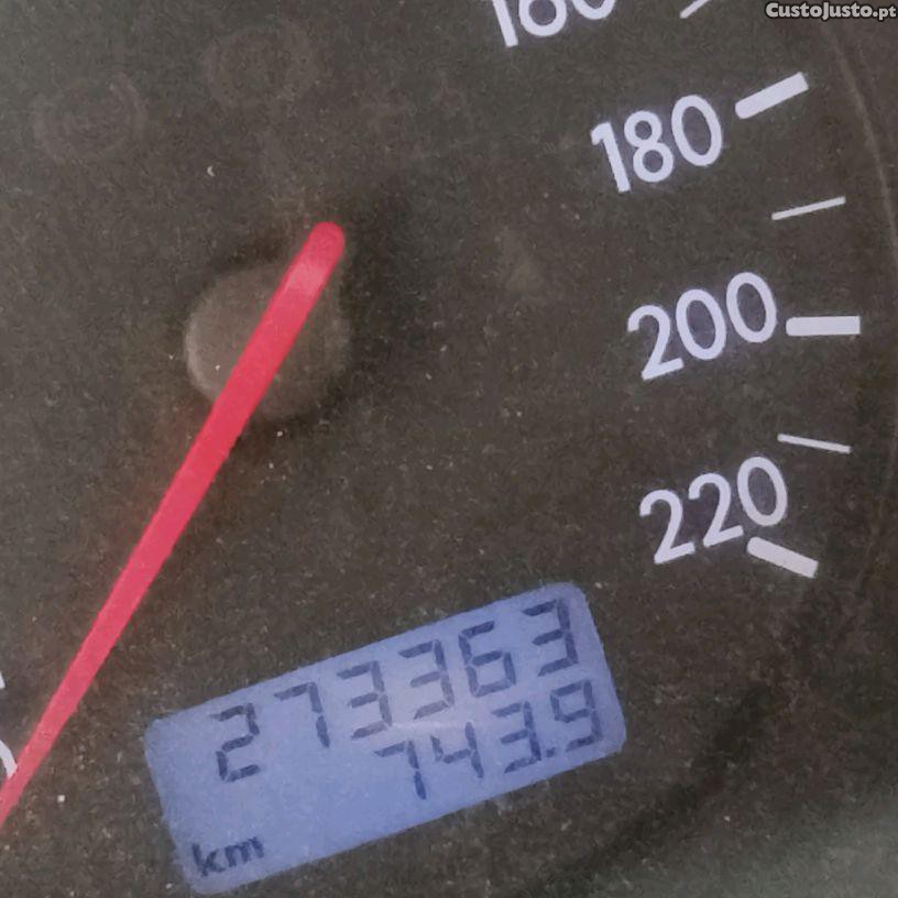 Volkswagen Golf 1.9 TDI 110 CV — fotografia 6