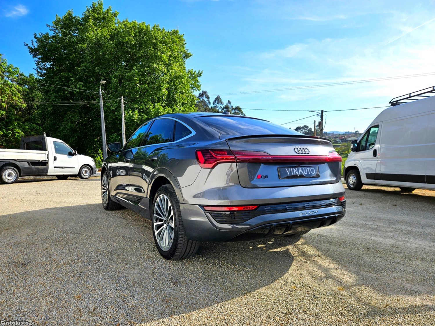 Audi Q8 Sportback 50 E-Tron — fotografia 8