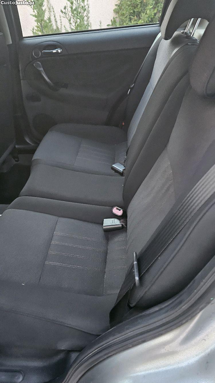 Alfa Romeo 147 1.6 Gpl — fotografia 3