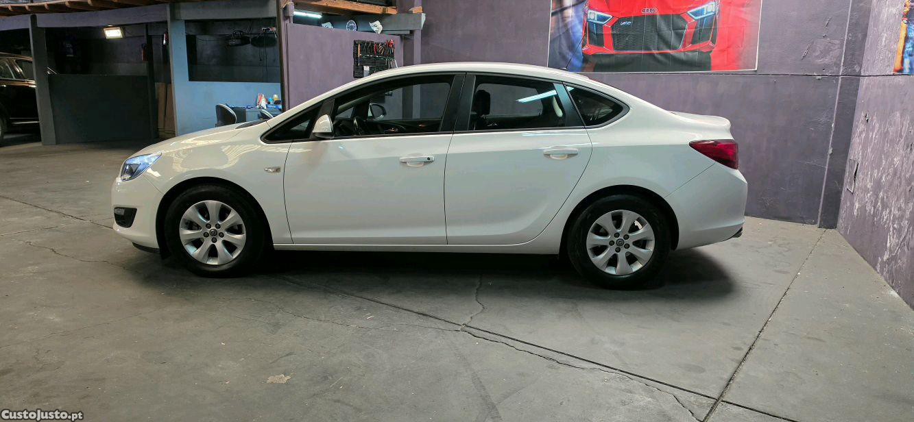 Opel Astra 90.000 Km 1.4 Turbo 140 Cavalos Nacional — photo 2